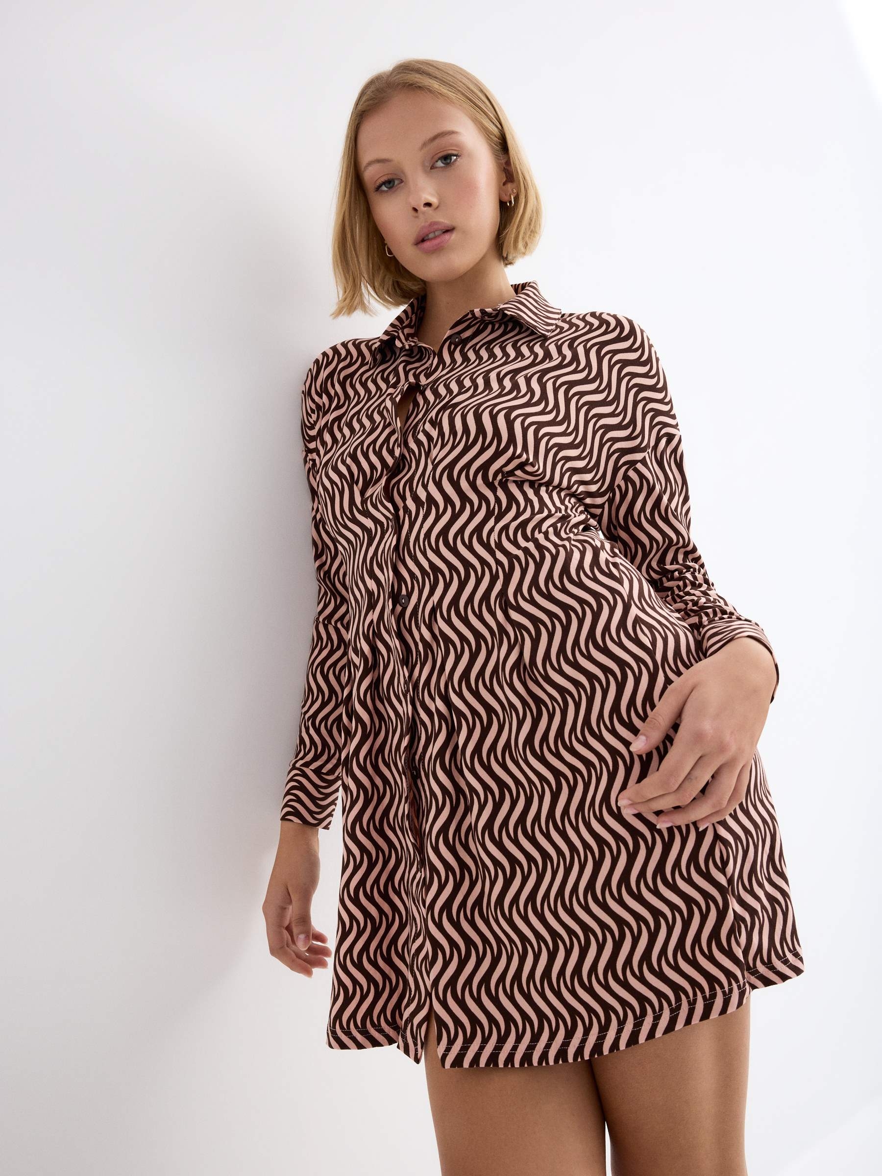 Optical print shirt dress earth brown middle front view