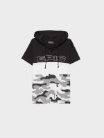 %Pto% T-shirt camuflada com capuz preto