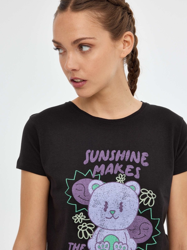 Camiseta Sunshine negro vista detalle