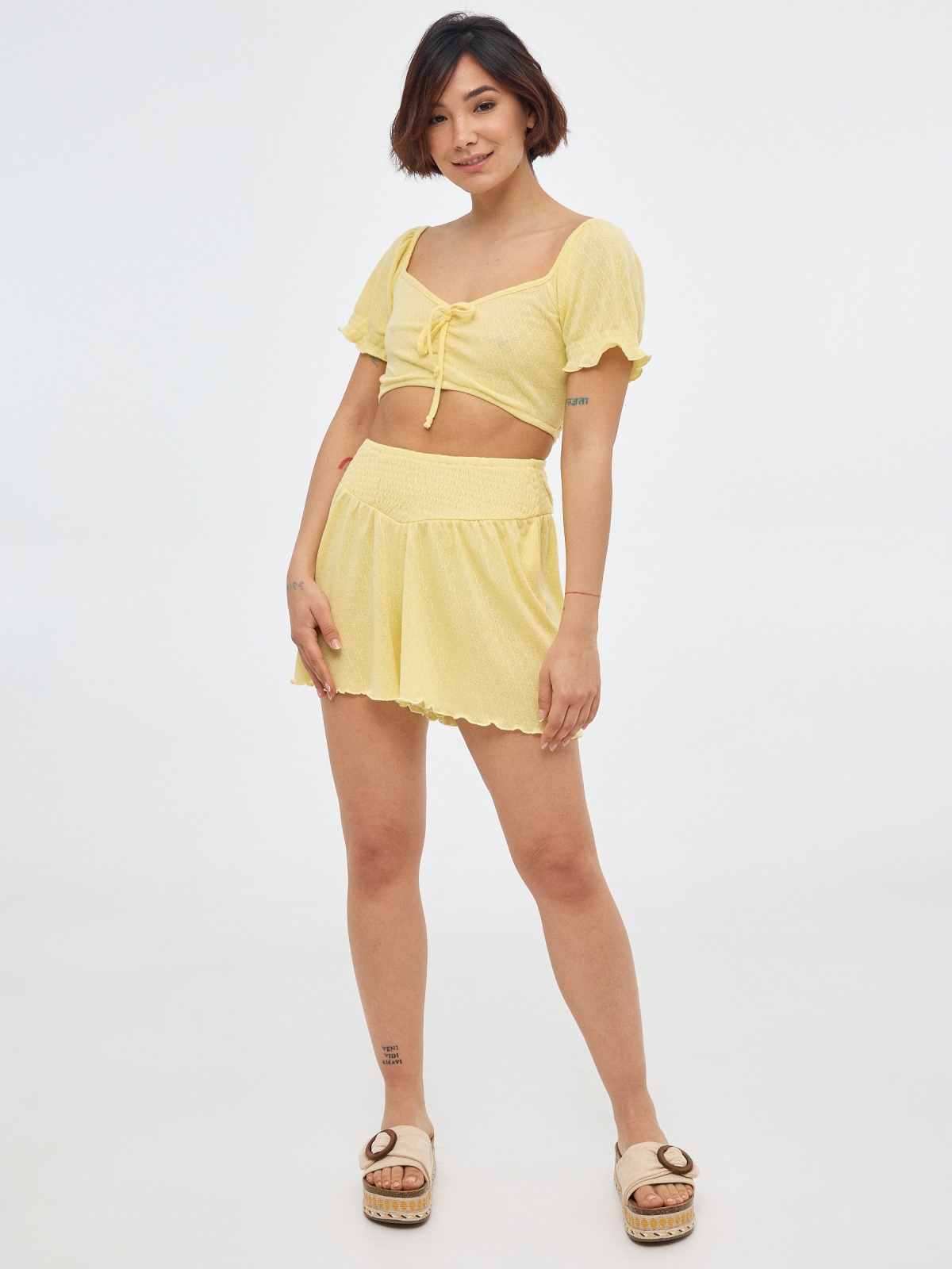 Mesorena jaquard t-shirt pastel yellow front view