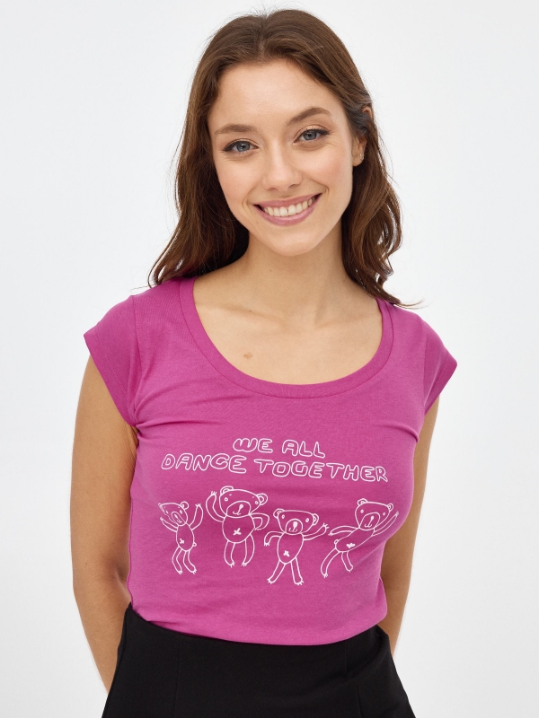 T-shirt com estampado magenta vista meia frontal