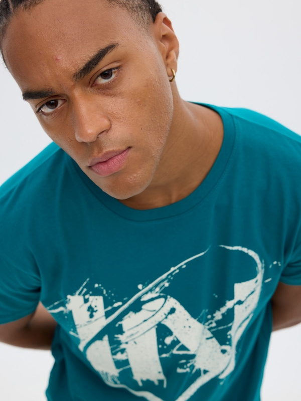 Camiseta estampado inside esmeralda vista detalle