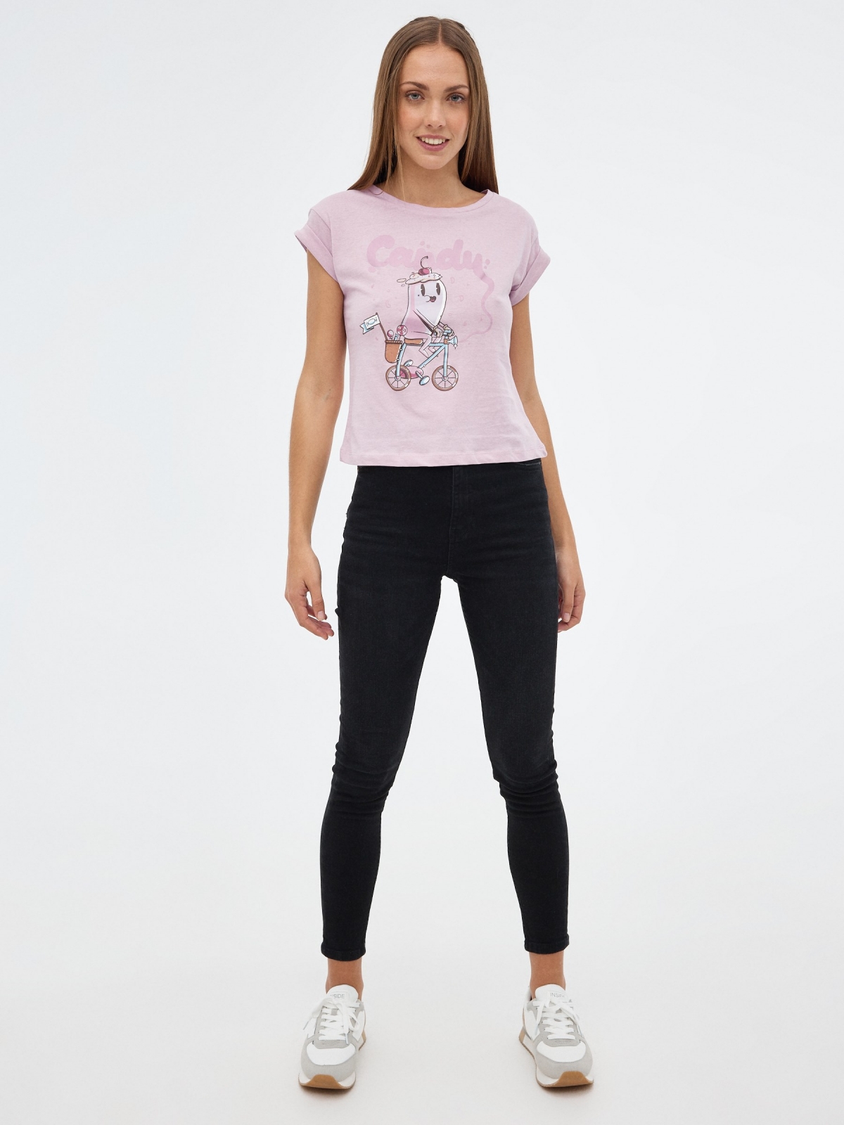 T-shirt branca com estampado malva vista geral frontal