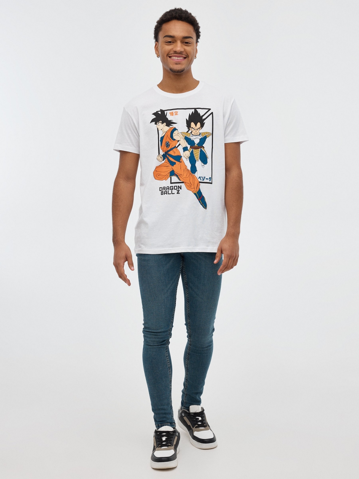 T-shirt Dragon Ball branco vista geral frontal