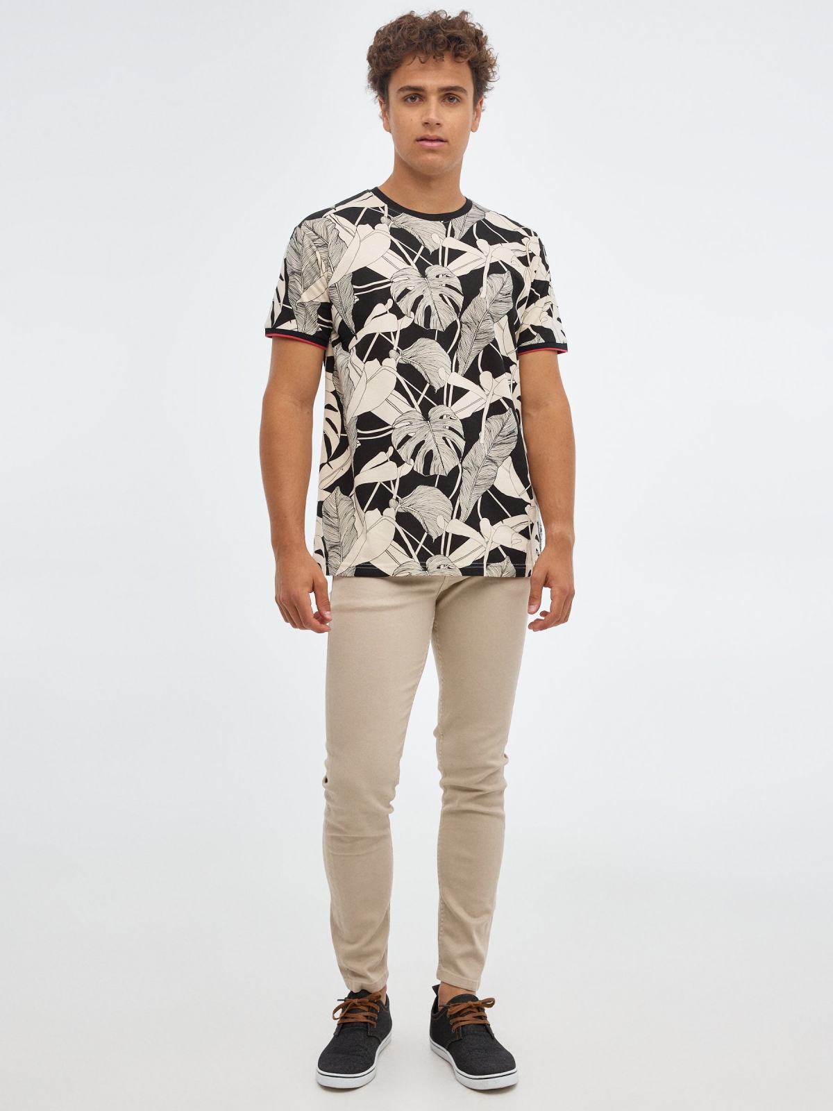 Tropical print T-shirt black front view