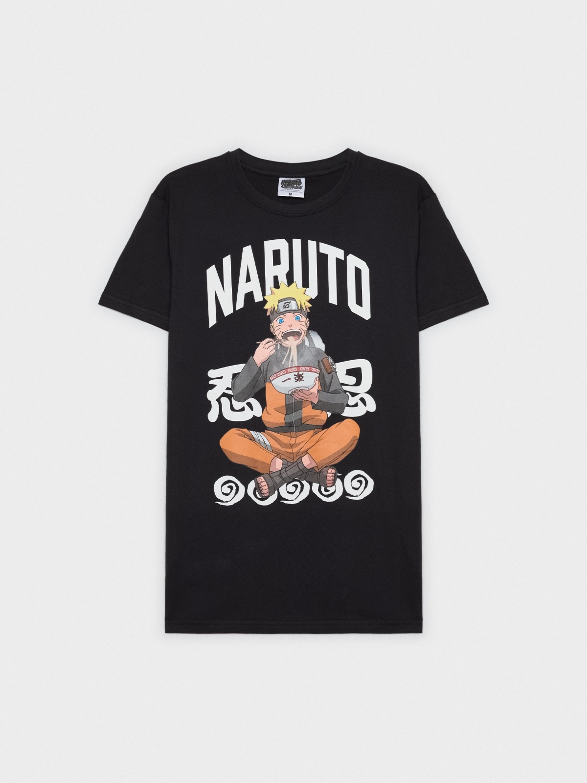 Camiseta negra Naruto negro vista detalle