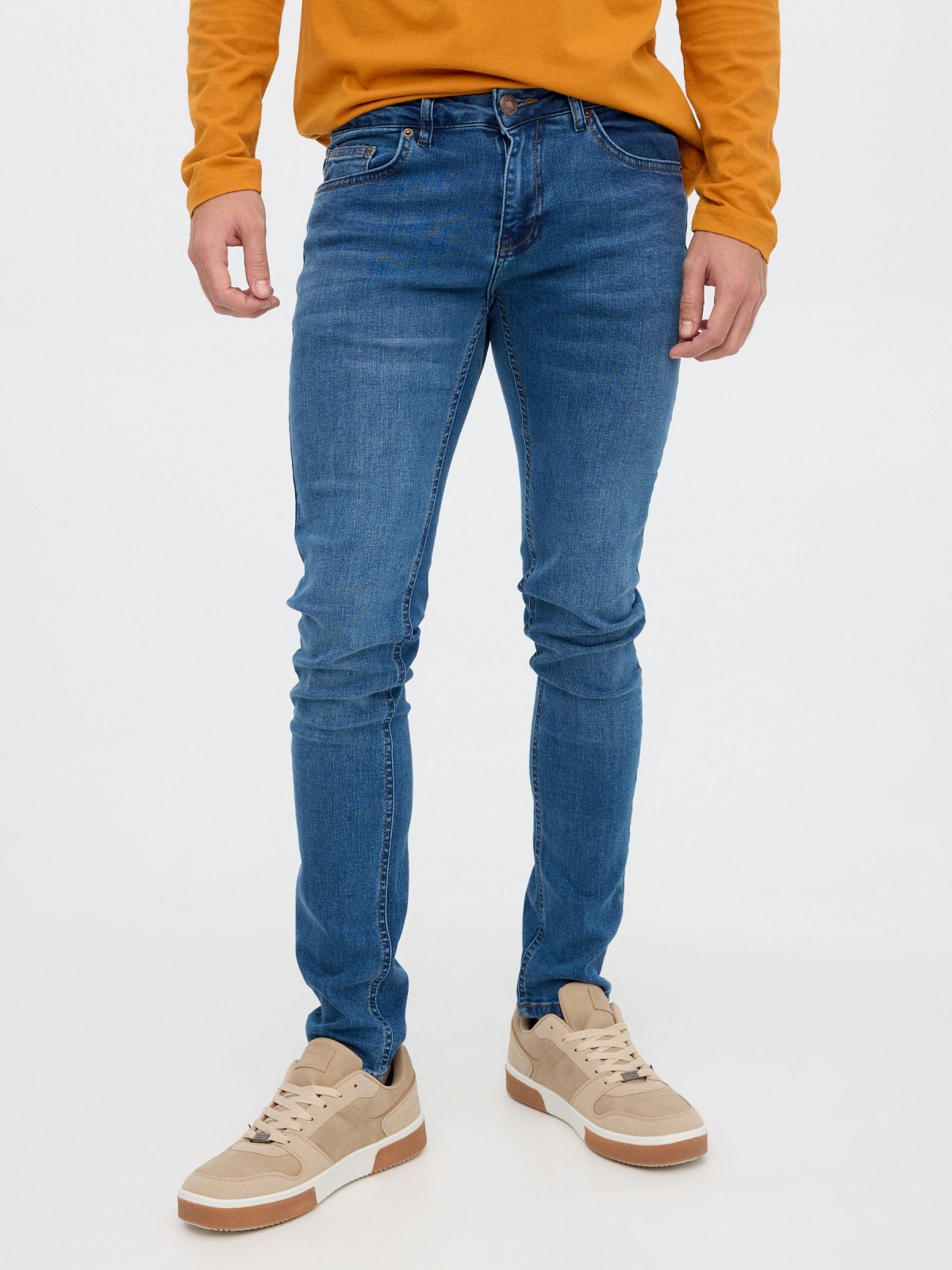 Super slim jeans blue middle front view