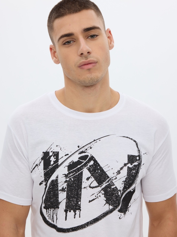 Camiseta estampado inside blanco vista detalle