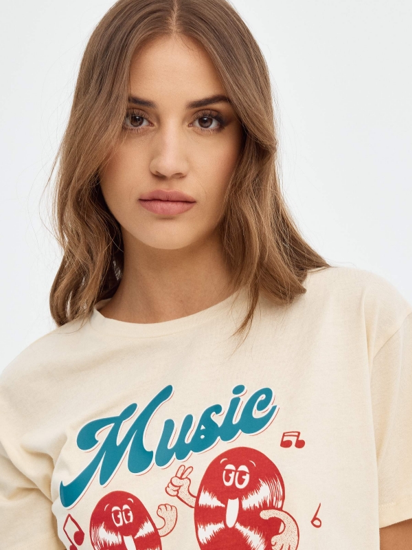 T-shirt de música de grandes dimensões areia vista detalhe