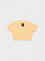 %Pto% Camiseta crop cuello polo amarillo claro