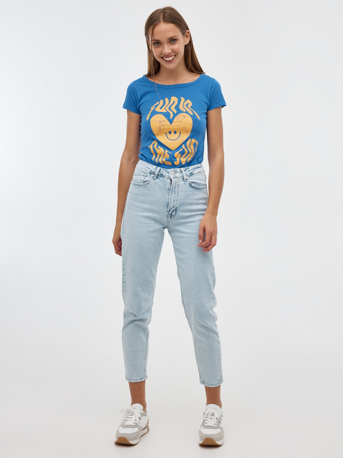 T-shirt cor-de-rosa fina azul eléctrico vista geral frontal