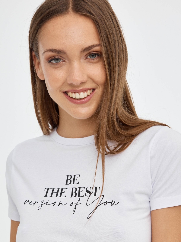 Camiseta Be the Best blanco vista detalle