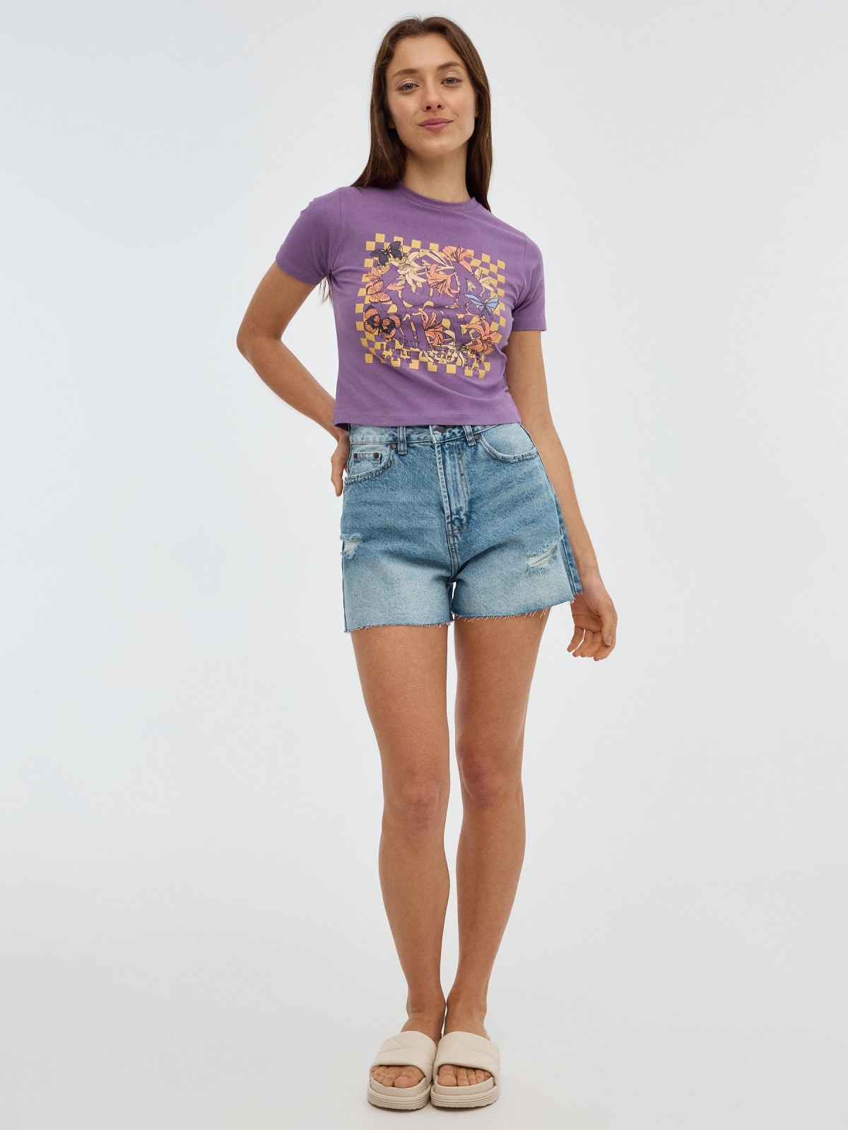 Camiseta crop print mariposas berenjena vista general frontal