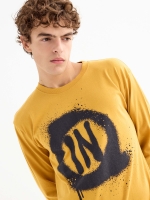 %Pto% Camiseta INSIDE de graffiti ocre