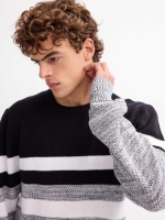 %Pto% Camisola às riscas de Torzal preto
