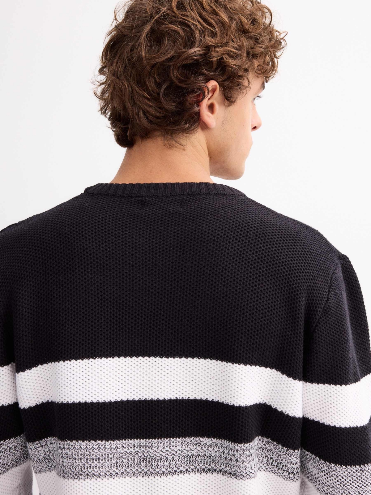 Torzal striped sweater black detail view