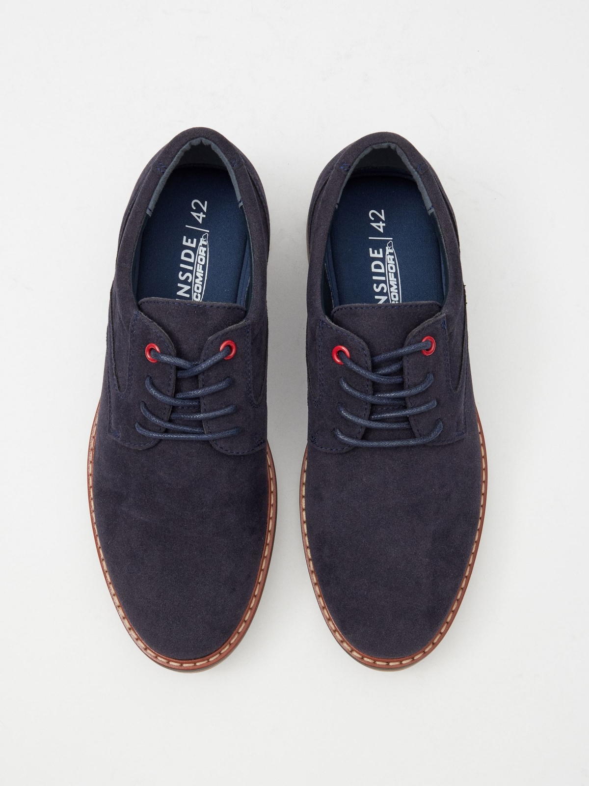 Zapato clásico de hombre azul oscuro vista cenital