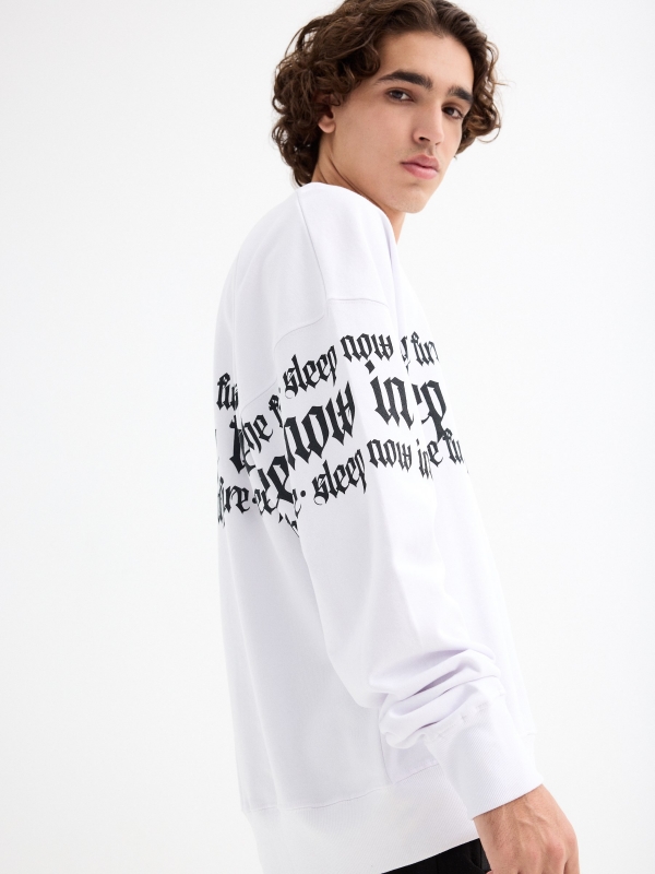 Hoodless sweatshirt with text white detail view