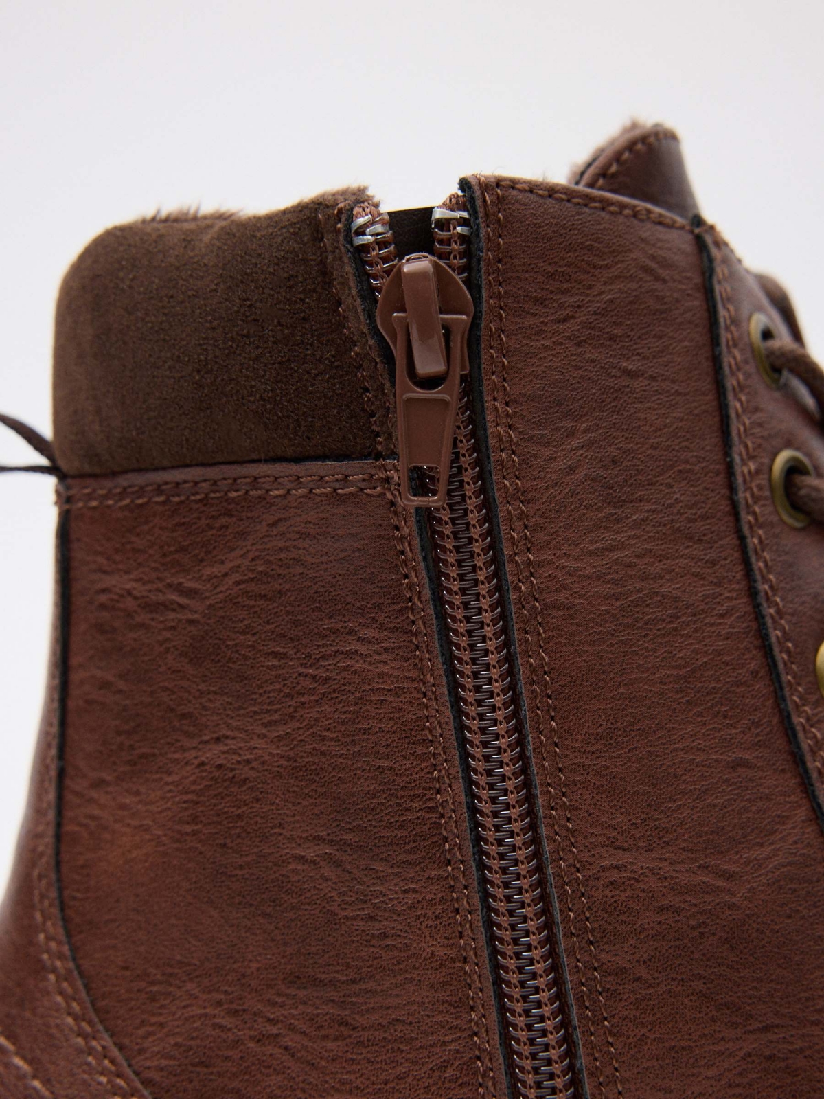 Leatherette boot with zip fastener brown detail view