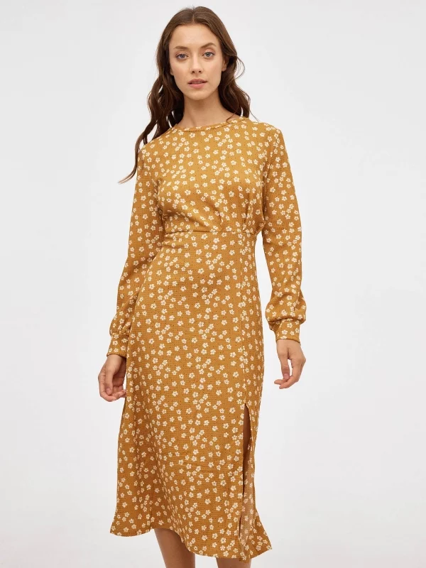 Vestido midi estampado com fenda mostarda vista meia traseira