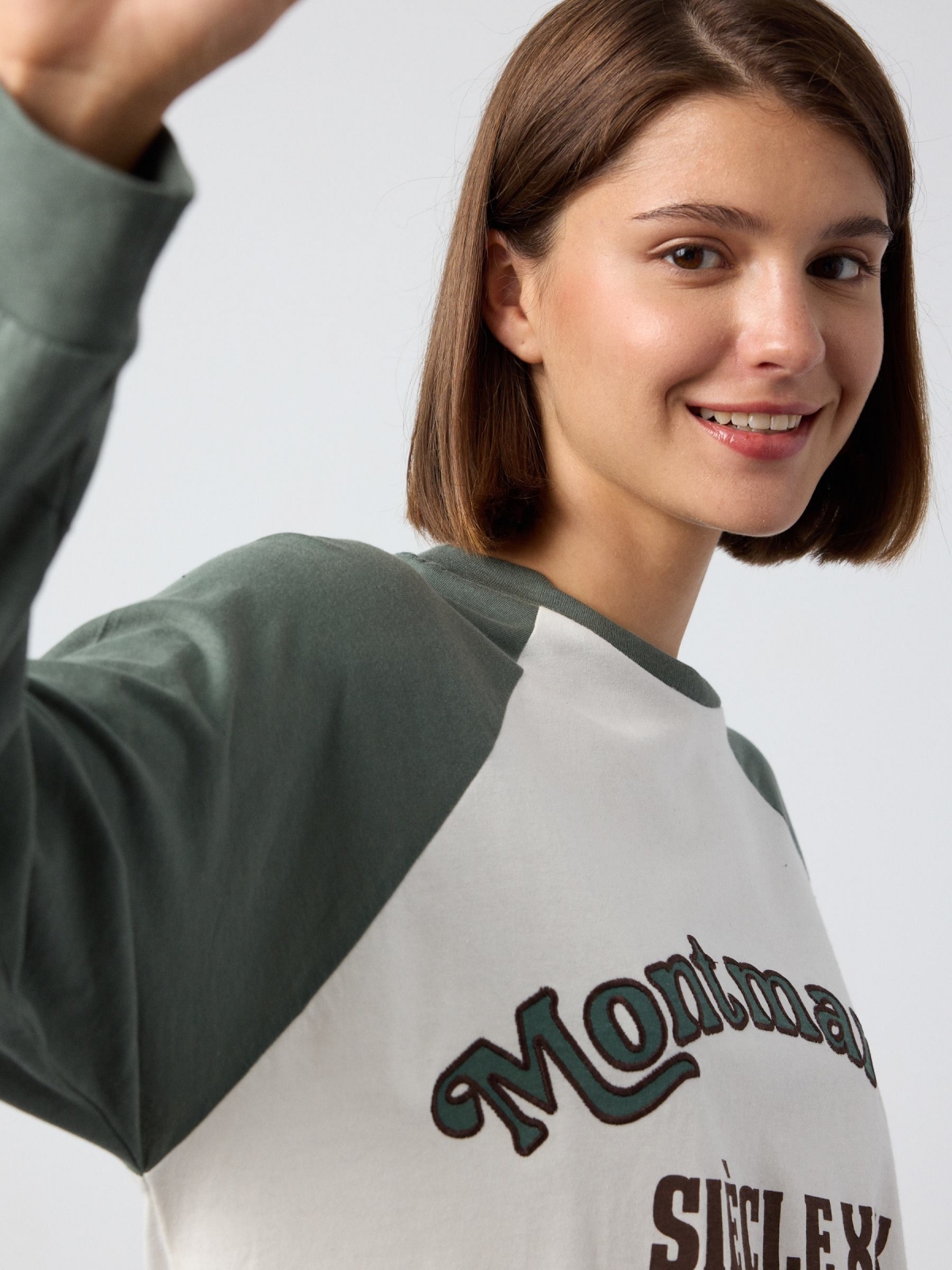 %New% Camiseta Montmartre verde grisáceo