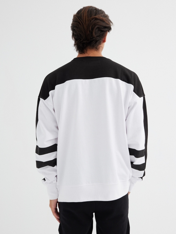 Sudadera Showdown blanco vista media trasera