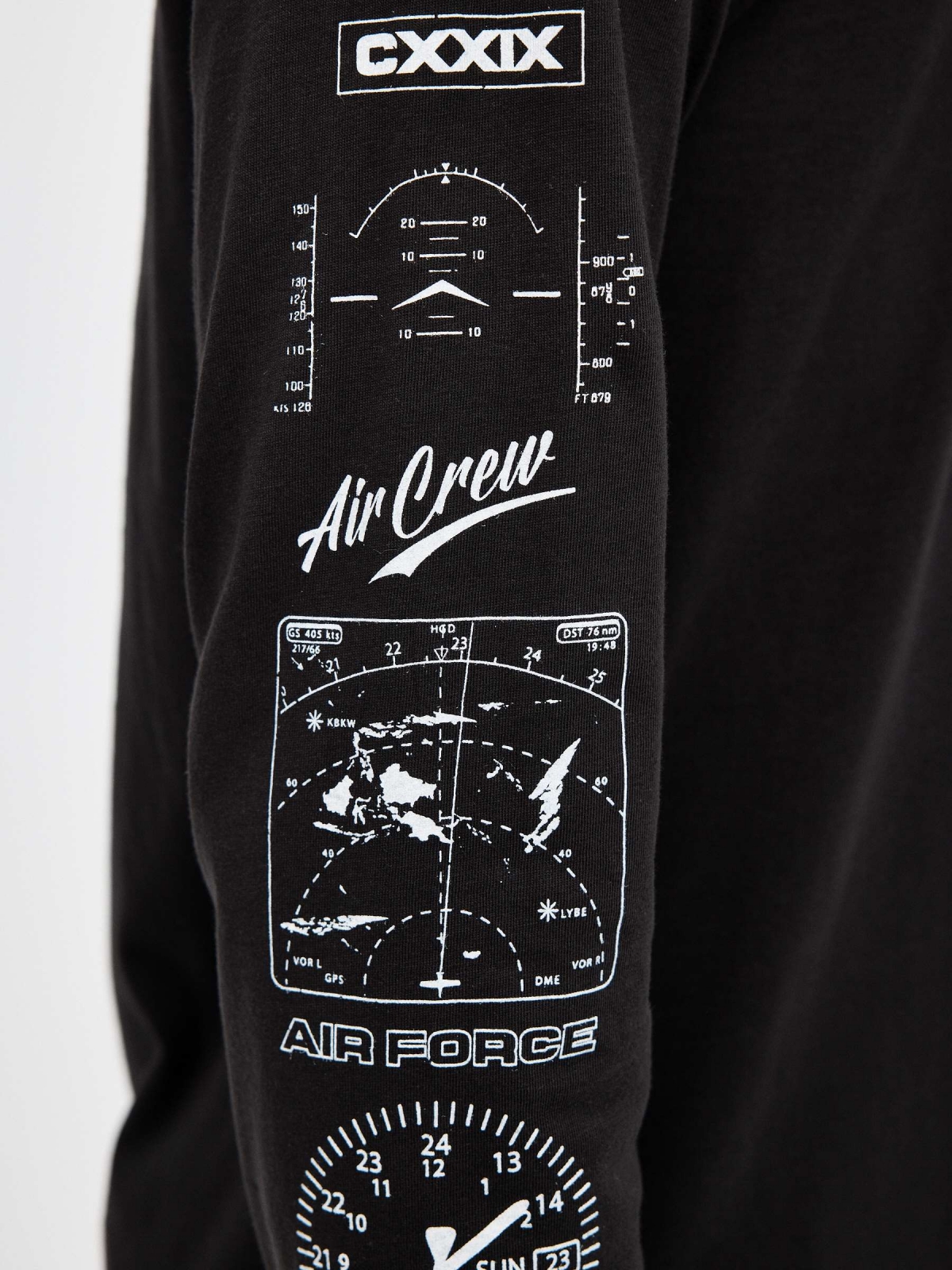 Compass print t-shirt black detail view