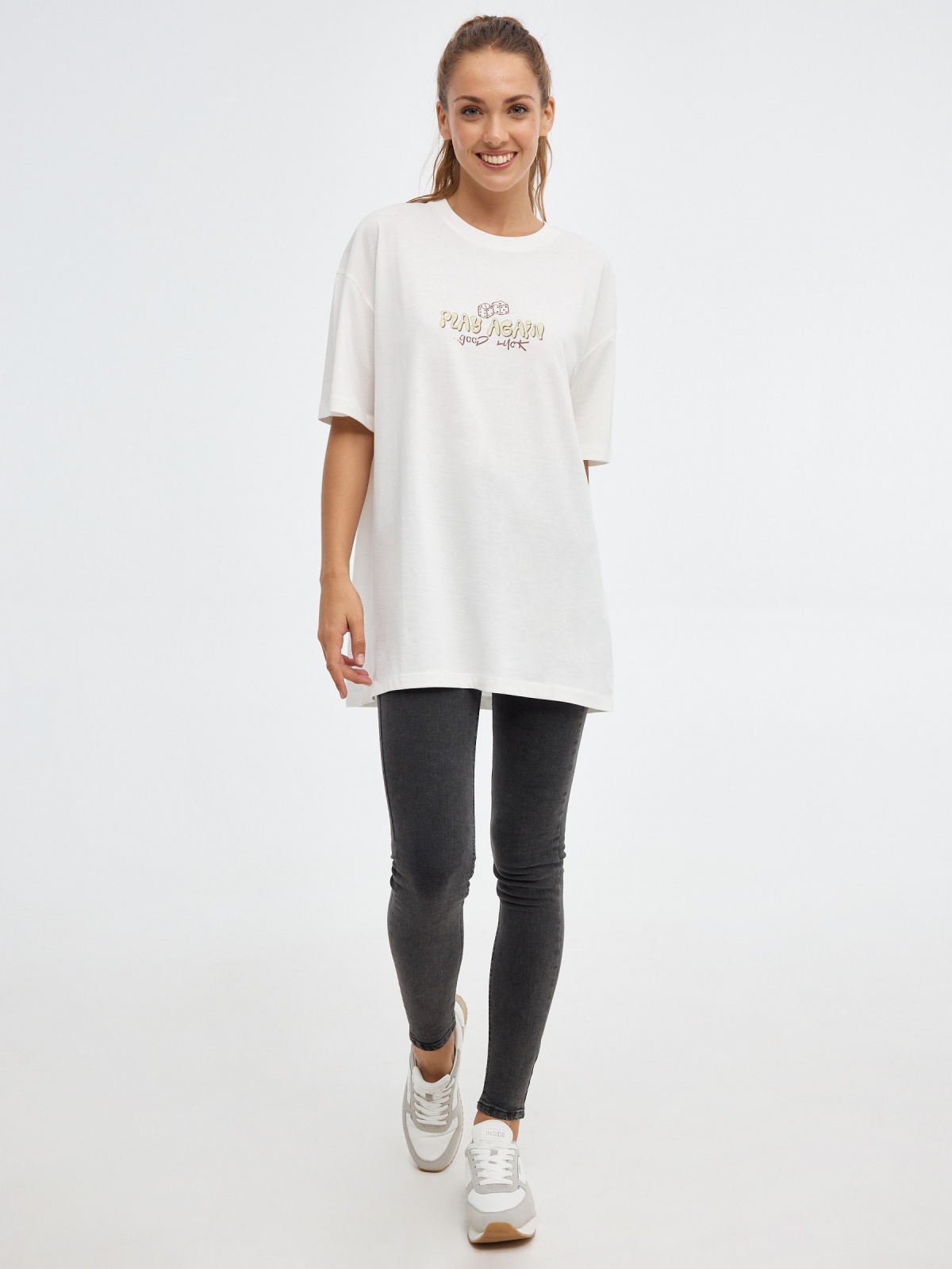 Camiseta oversized Play Again blanco roto vista general frontal