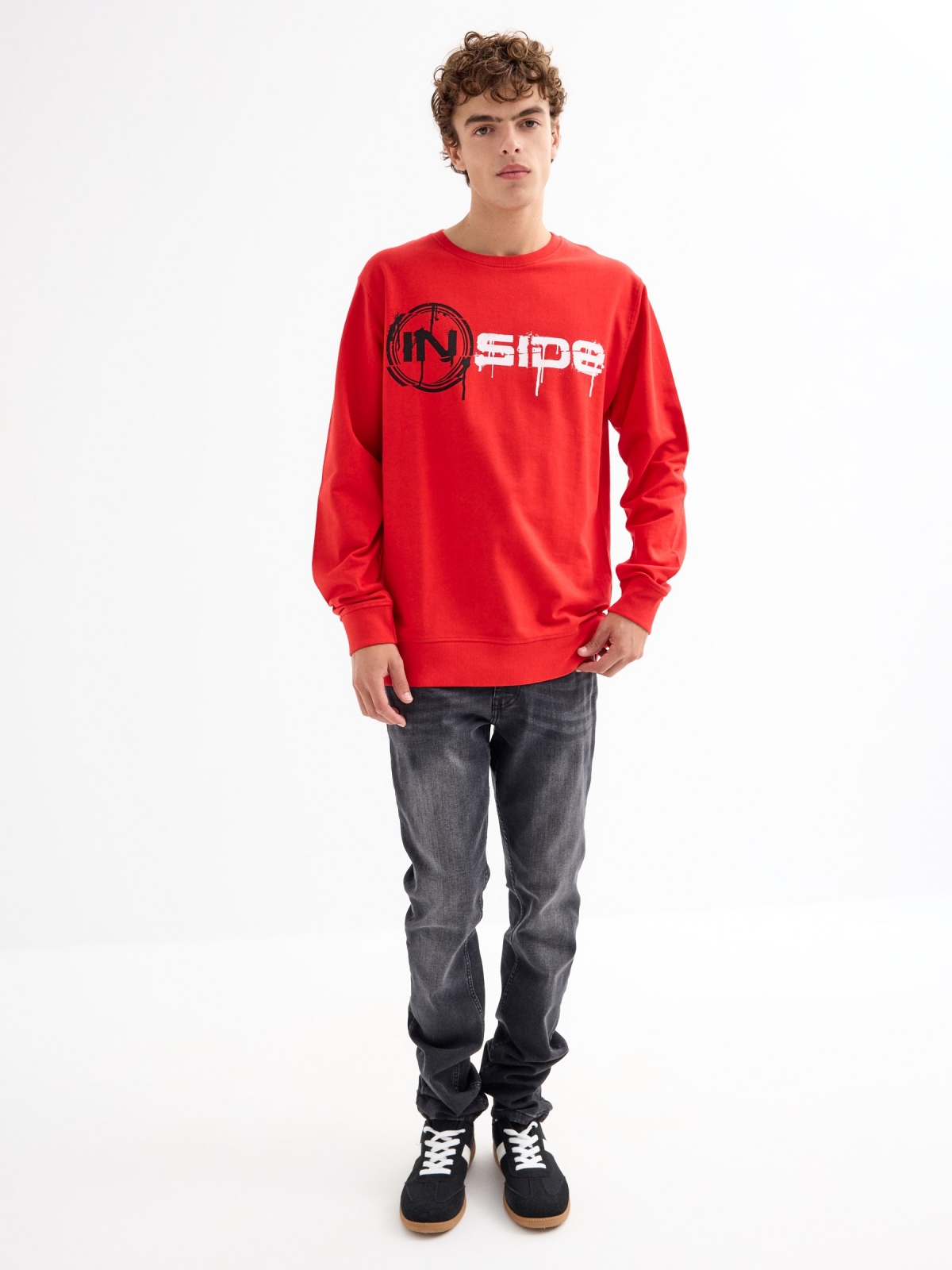 Hoodless sweatshirt with logo red front view