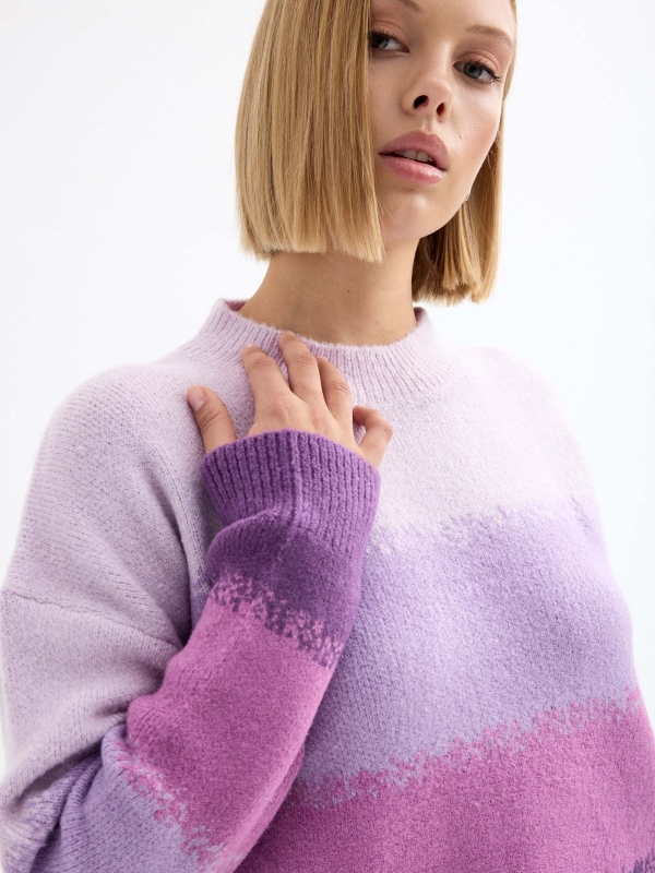 Striped knitted sweater mauve detail view