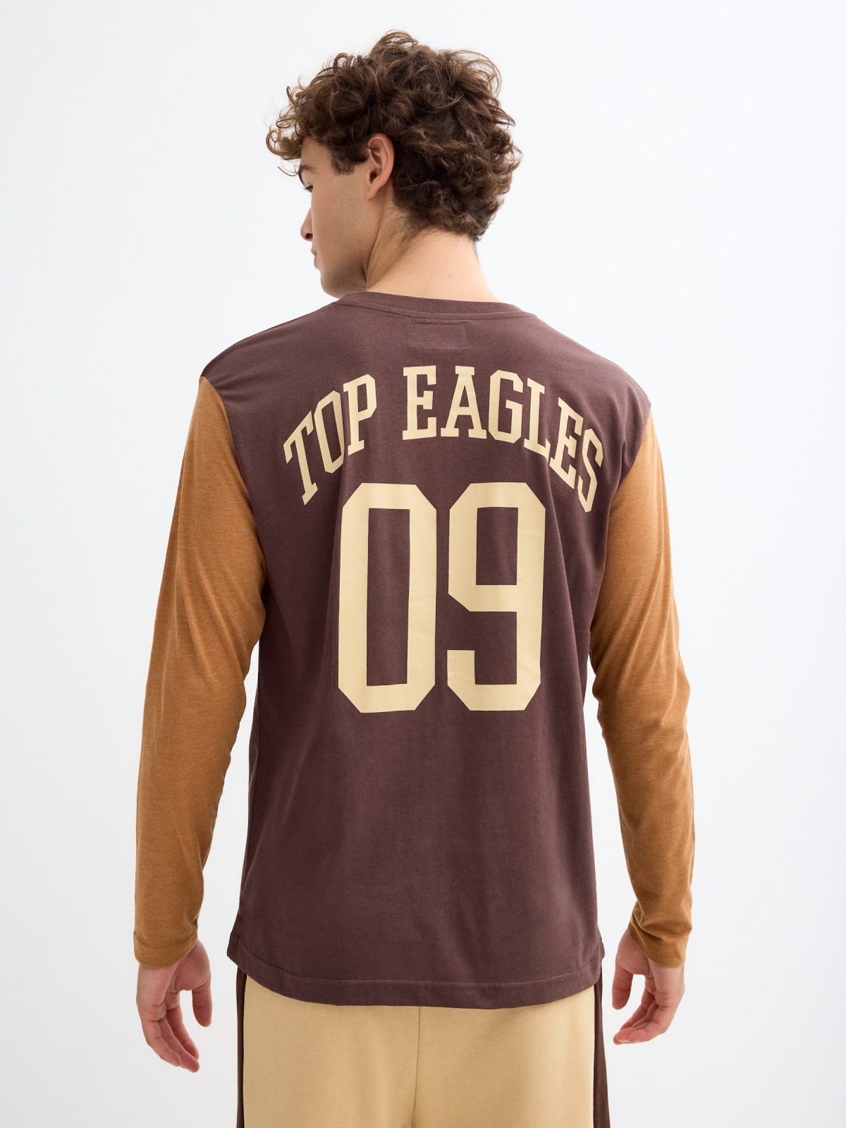 Camiseta Top Eagles 09 chocolate vista media trasera