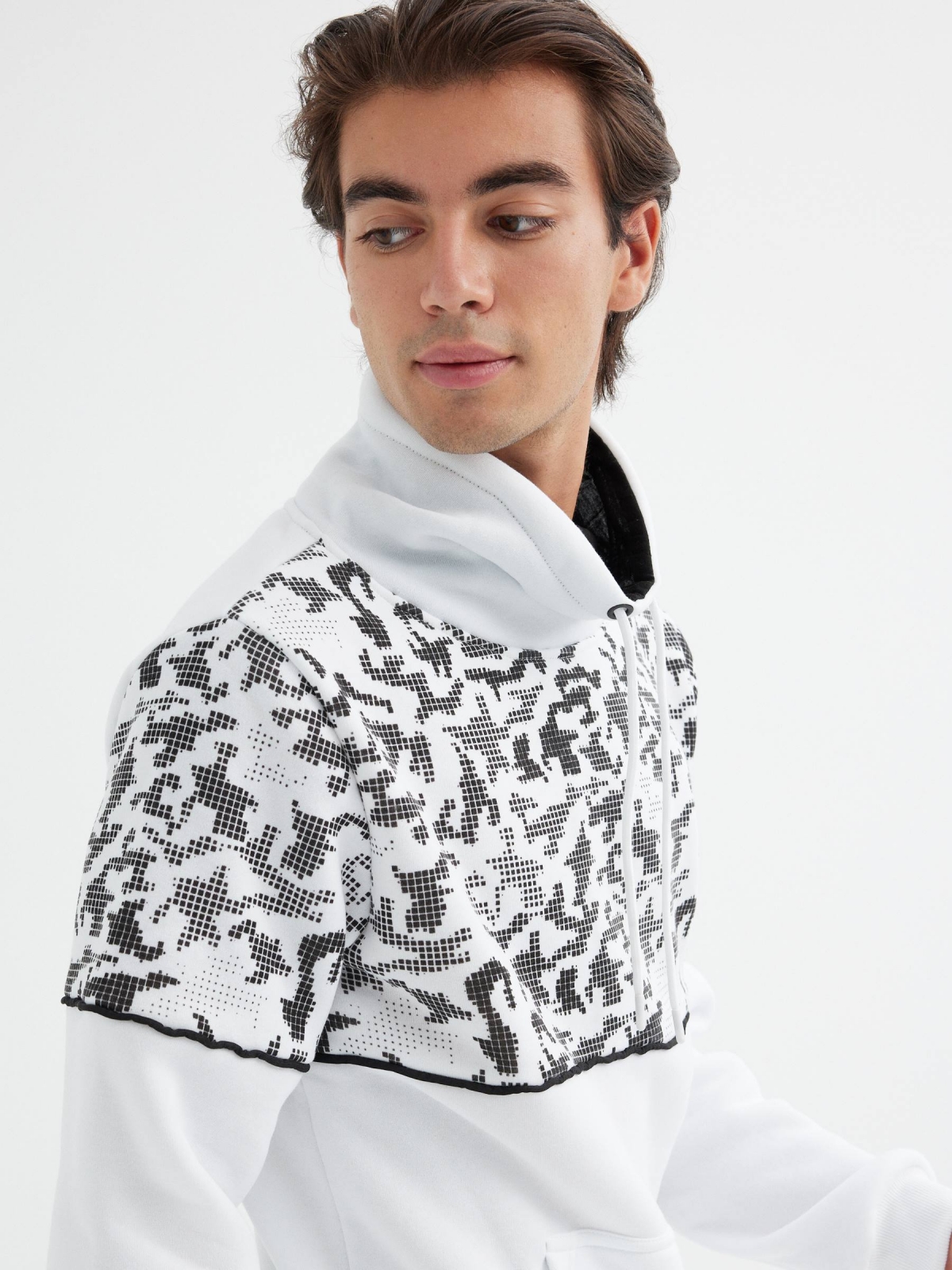  Sudadera print cuello fluido blanco