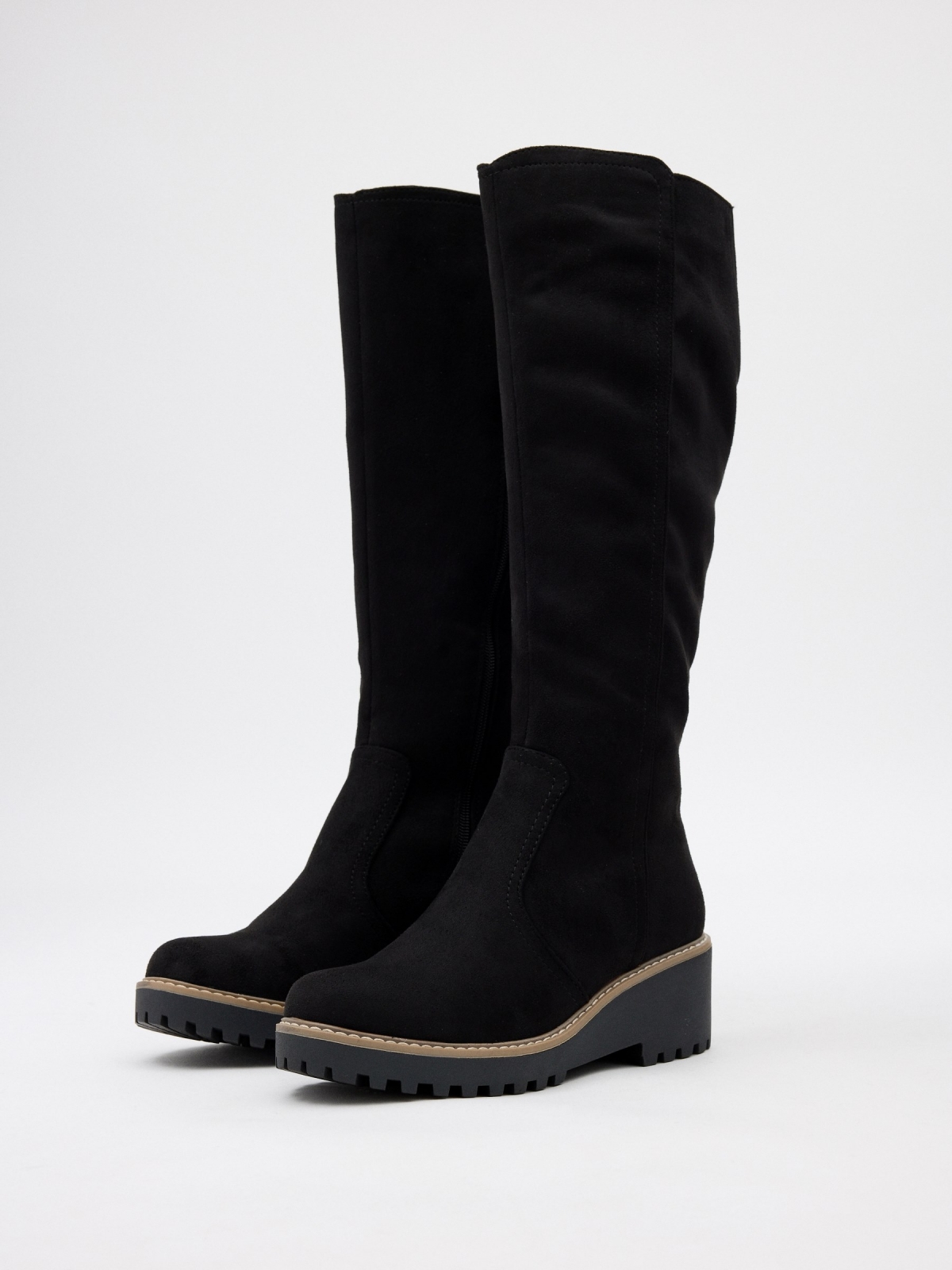 High boot with wedge black 45º front view