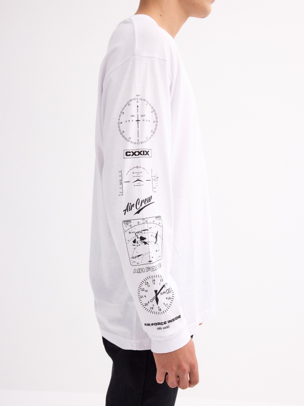 Compass print t-shirt white detail view