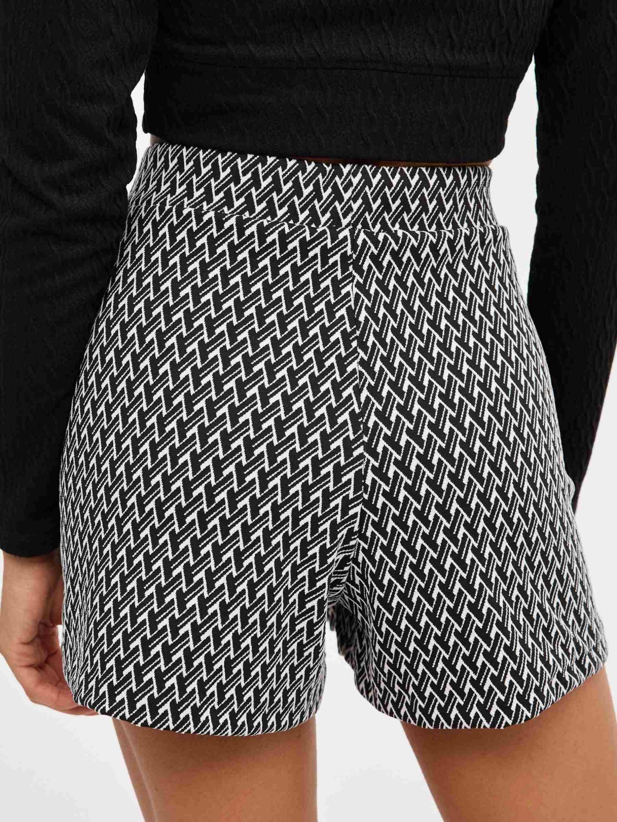 Skort jacquard geométrico negro vista detalle