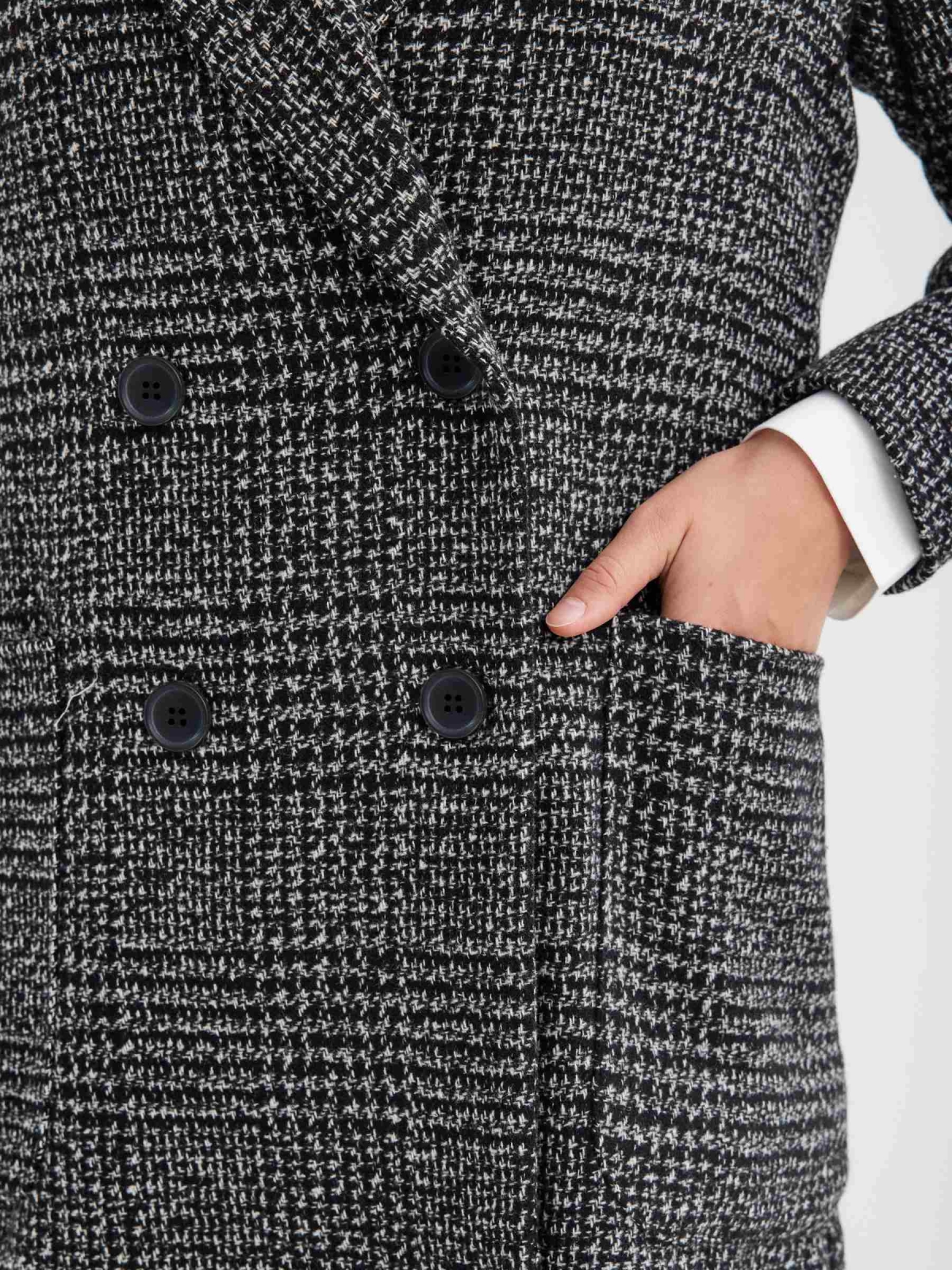 Crossed cloth coat black detail view