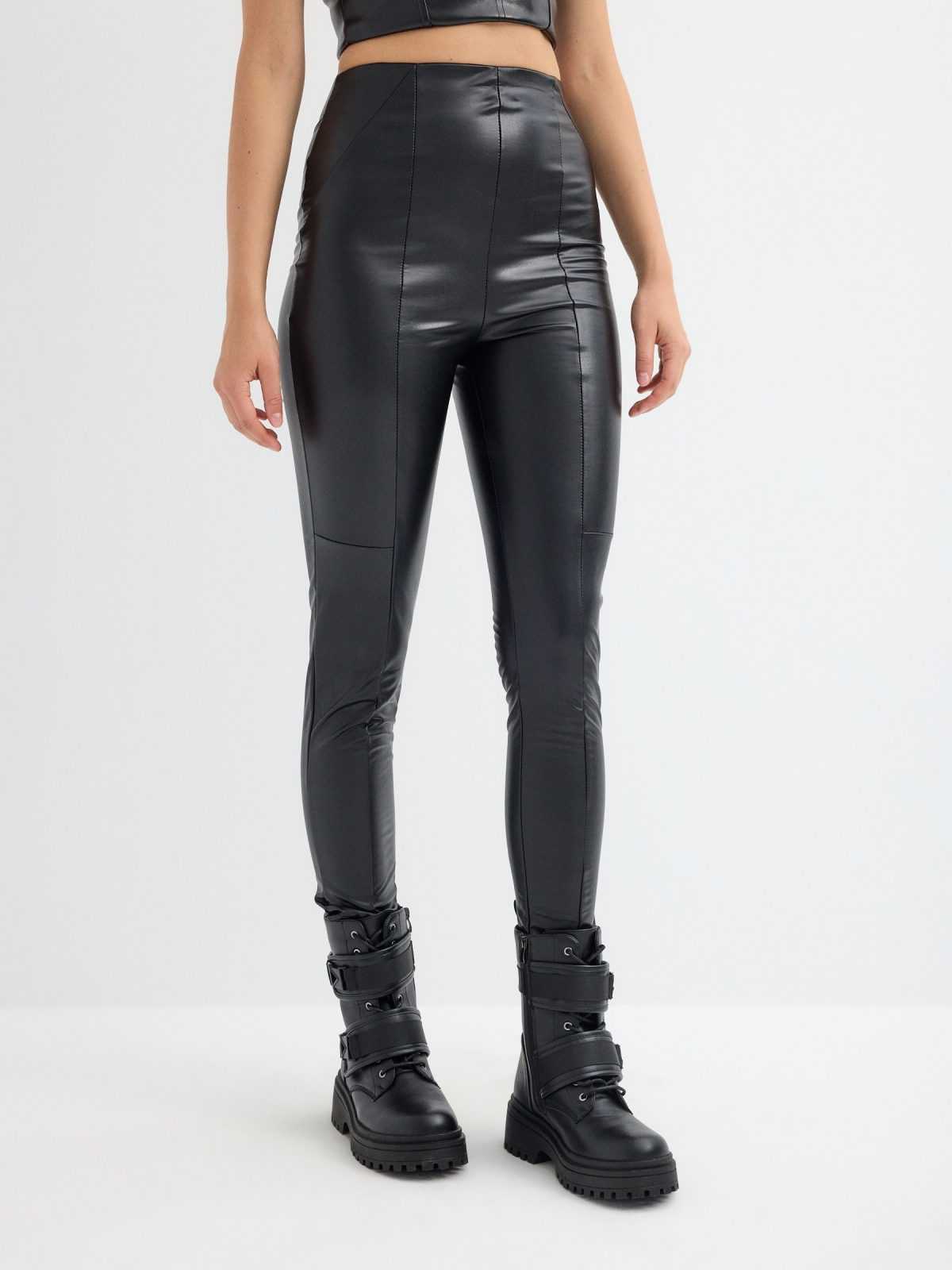 Superskinny skin effect leggings black middle front view