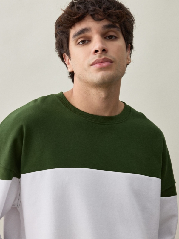  Sudadera color block verde negro