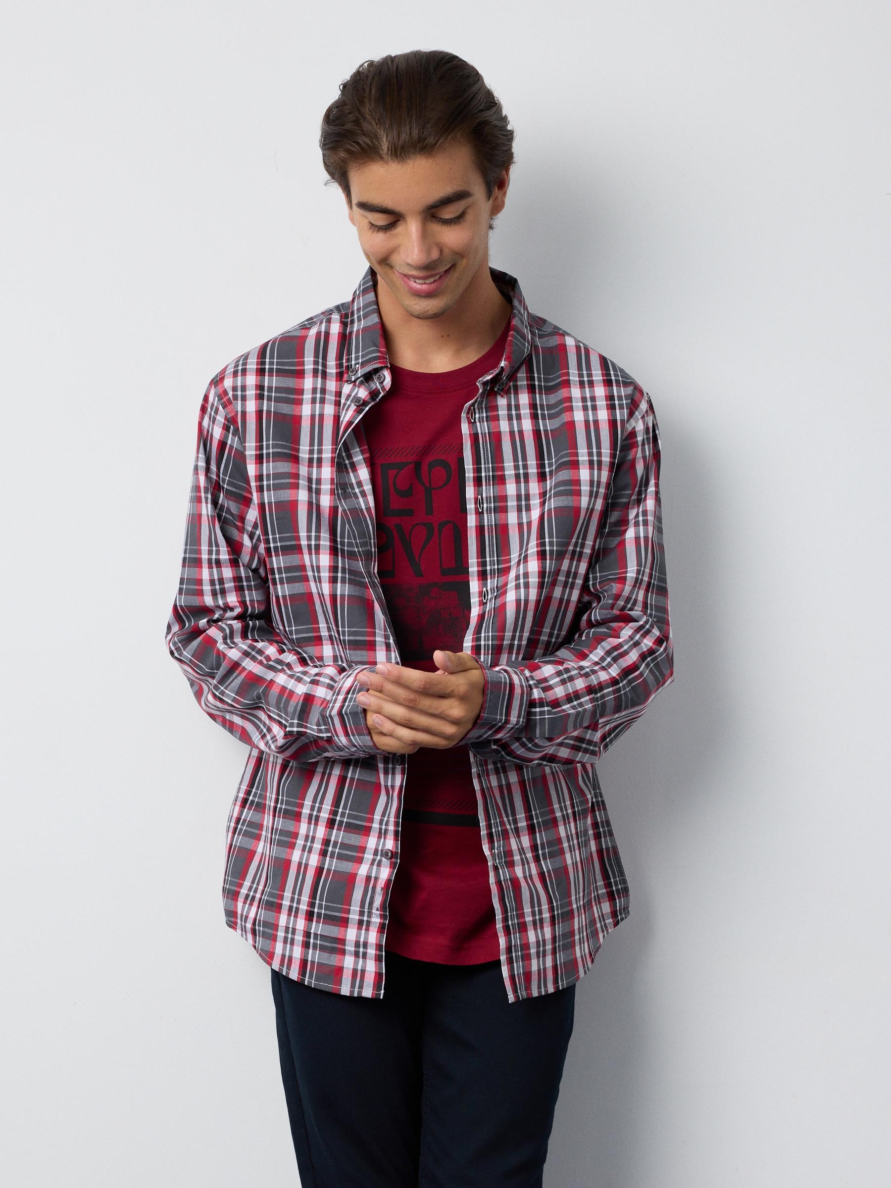 Camisa de algodão axadrezada vermelho vista meia frontal