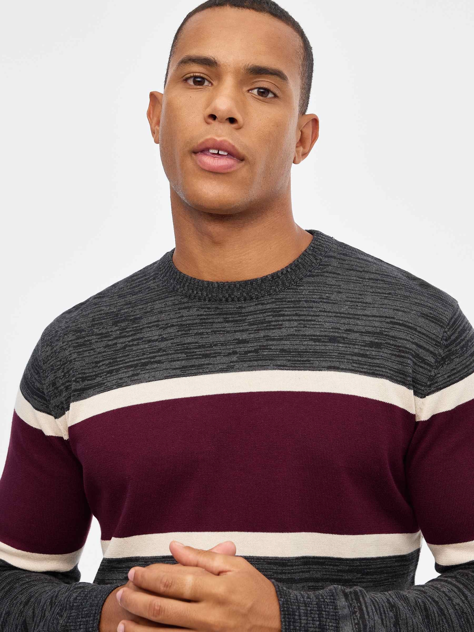 Block colored marbled sweater grey middle front view