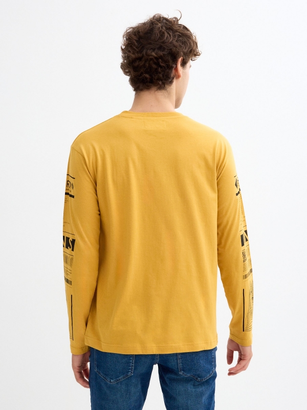 Cyber print T-shirt on sleeves ochre middle back view