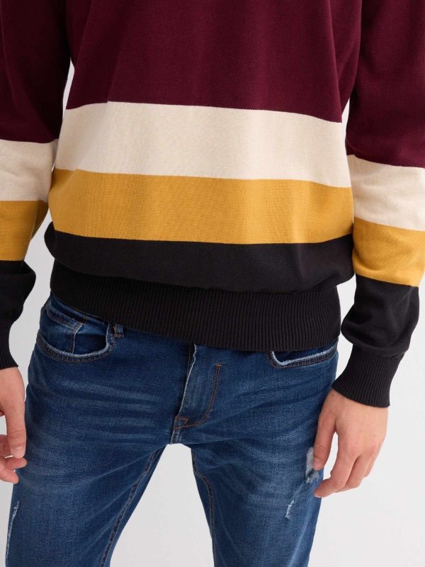 Color block knitted sweater burgundy detail view