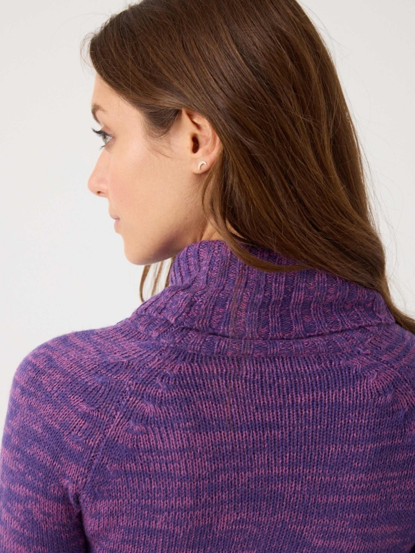 Fleece turtleneck sweater purple detail view