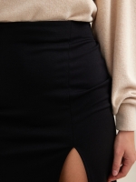 %Pto% Saia tubular midi com fenda preto