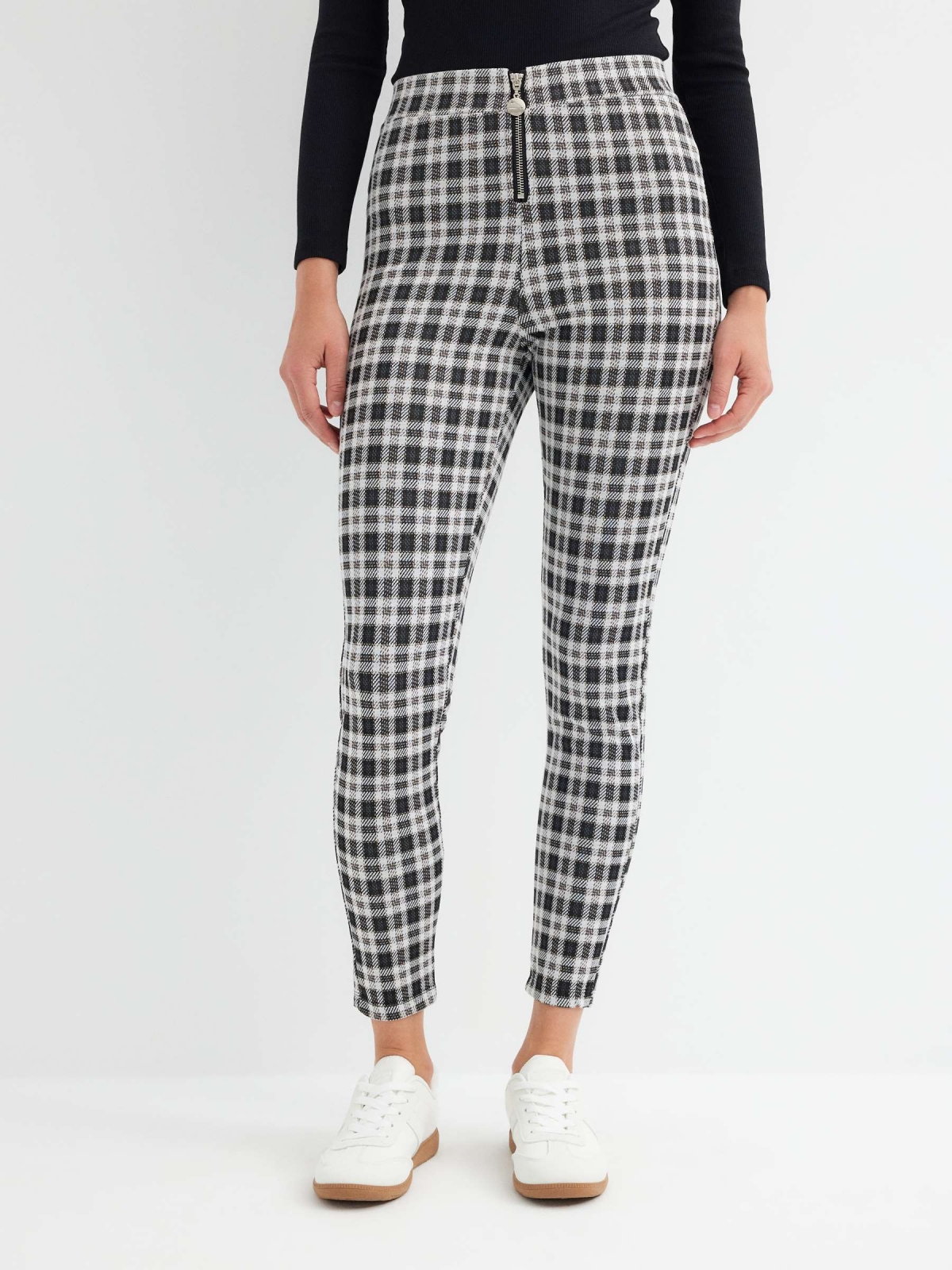 Plaid leggings with zipper black middle front view