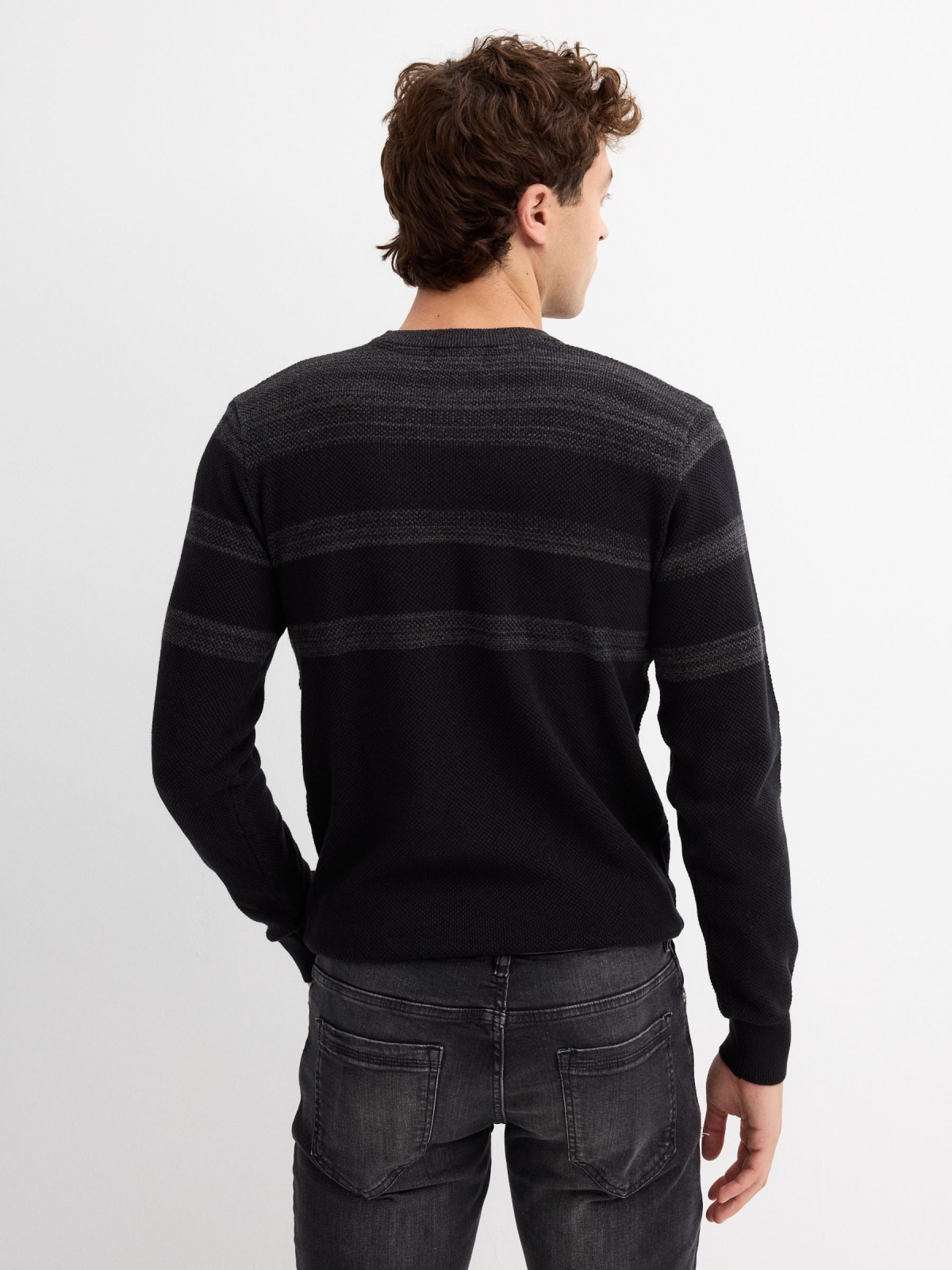 Basic color block sweater black middle back view