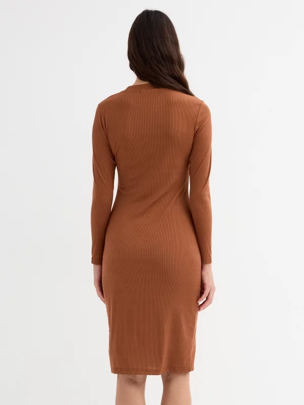 Ribbed midi dress with slit brown three-quarter back view