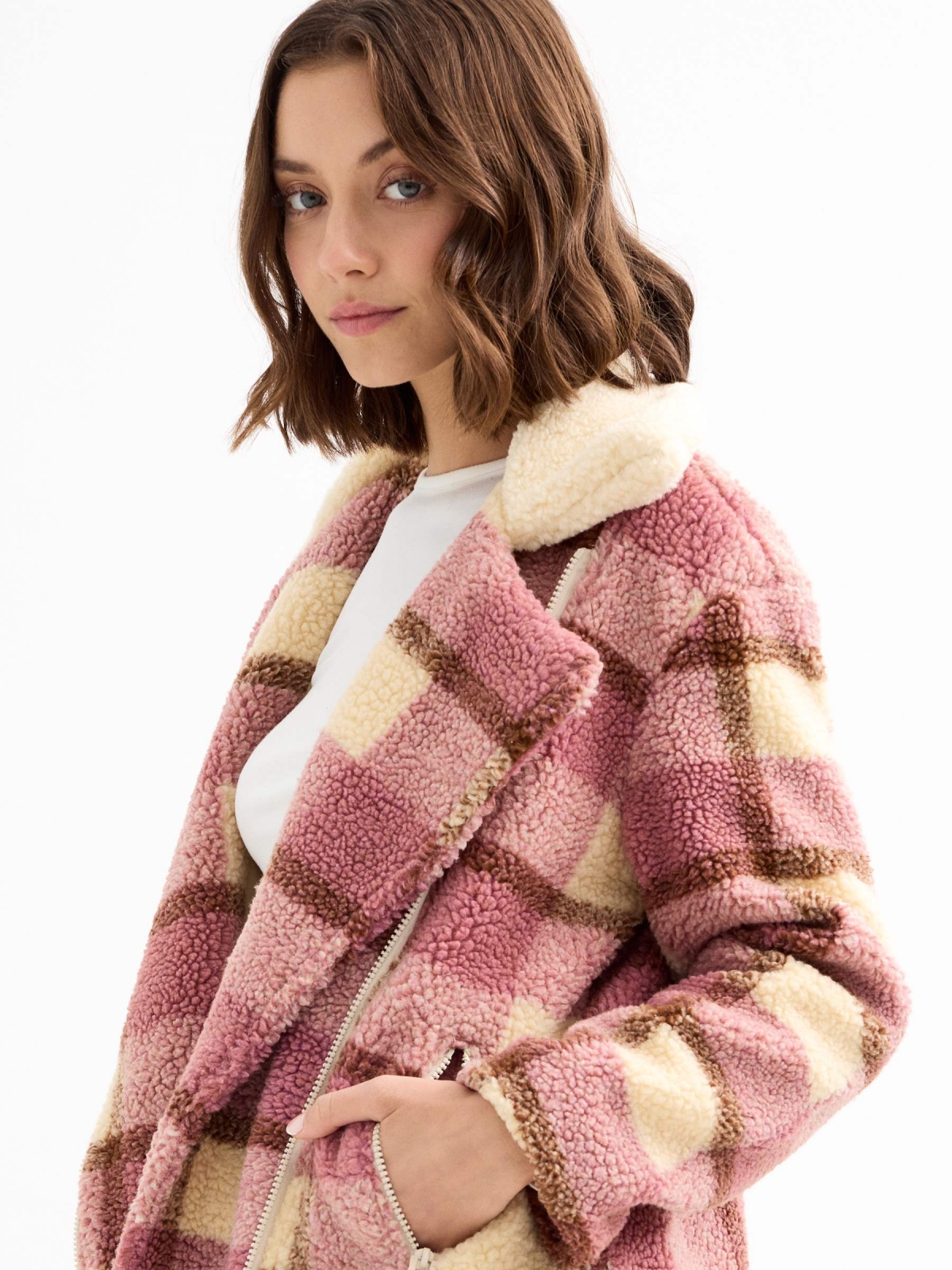 Checked print sheepskin jacket light pink detail view