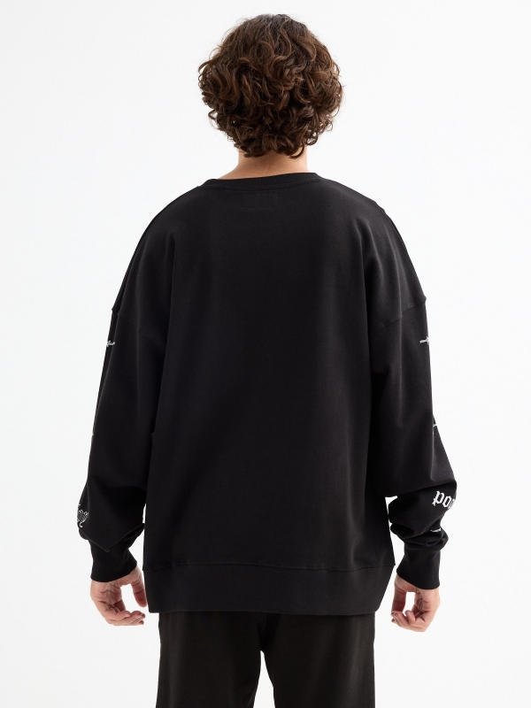 Hoodless sweatshirt with print black middle back view