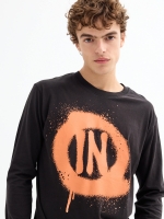 %Pto% Camiseta INSIDE de graffiti negro